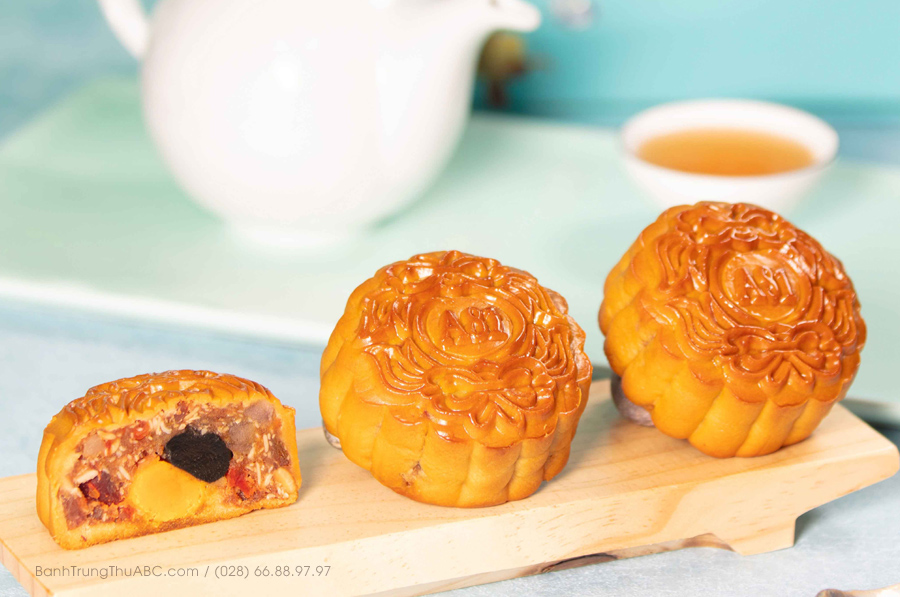 Bánh Trung Thu Gà Quay Tỏi Đen
